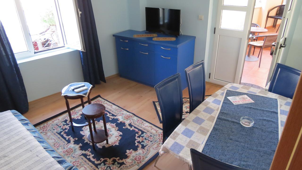 Oaza Hotell Petrovac Exteriör bild