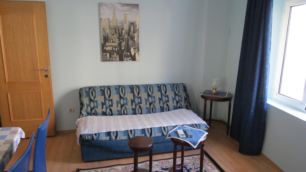 Oaza Hotell Petrovac Exteriör bild