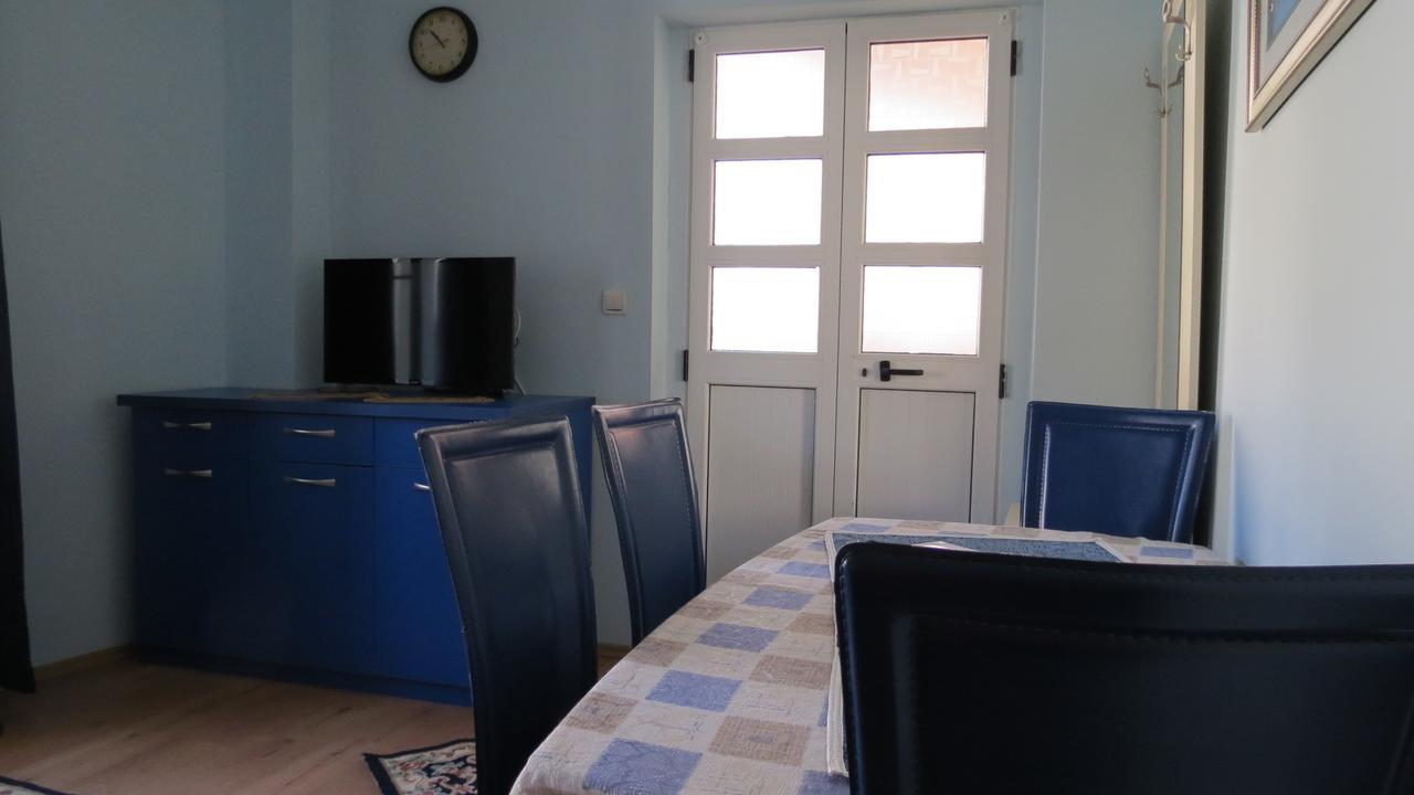 Oaza Hotell Petrovac Exteriör bild
