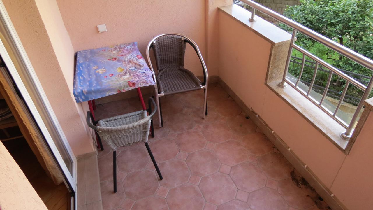 Oaza Hotell Petrovac Exteriör bild